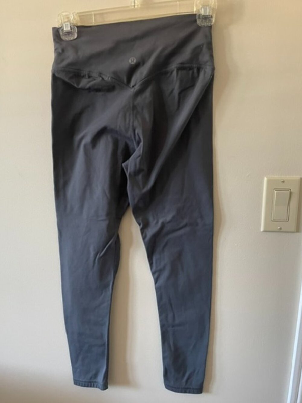 Lululemon Grey Leggings ,  regular length, wide waistband  Sz 4 - Picture 3 of 5